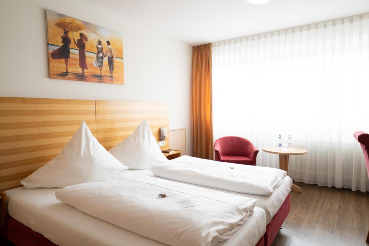 Ates Hotel Kehl Exteriör bild